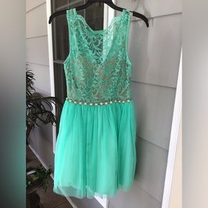 Junior girls Formal/Prom Dress by Jodi Kristopher, NWOT Size 3 turquoise Green